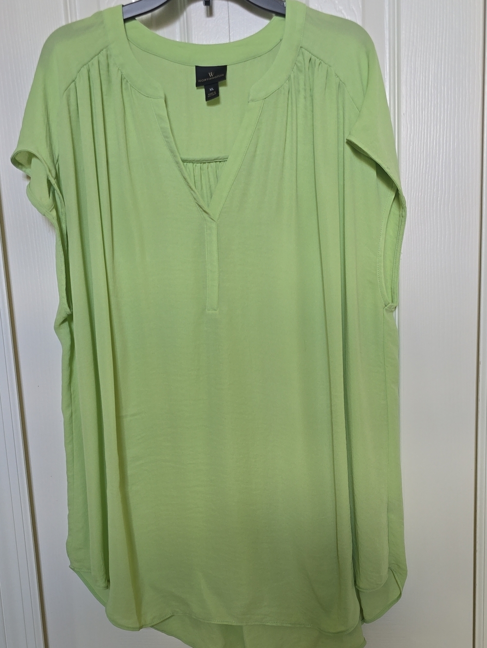 Worthington Light Lime Green V-Neck Tunic